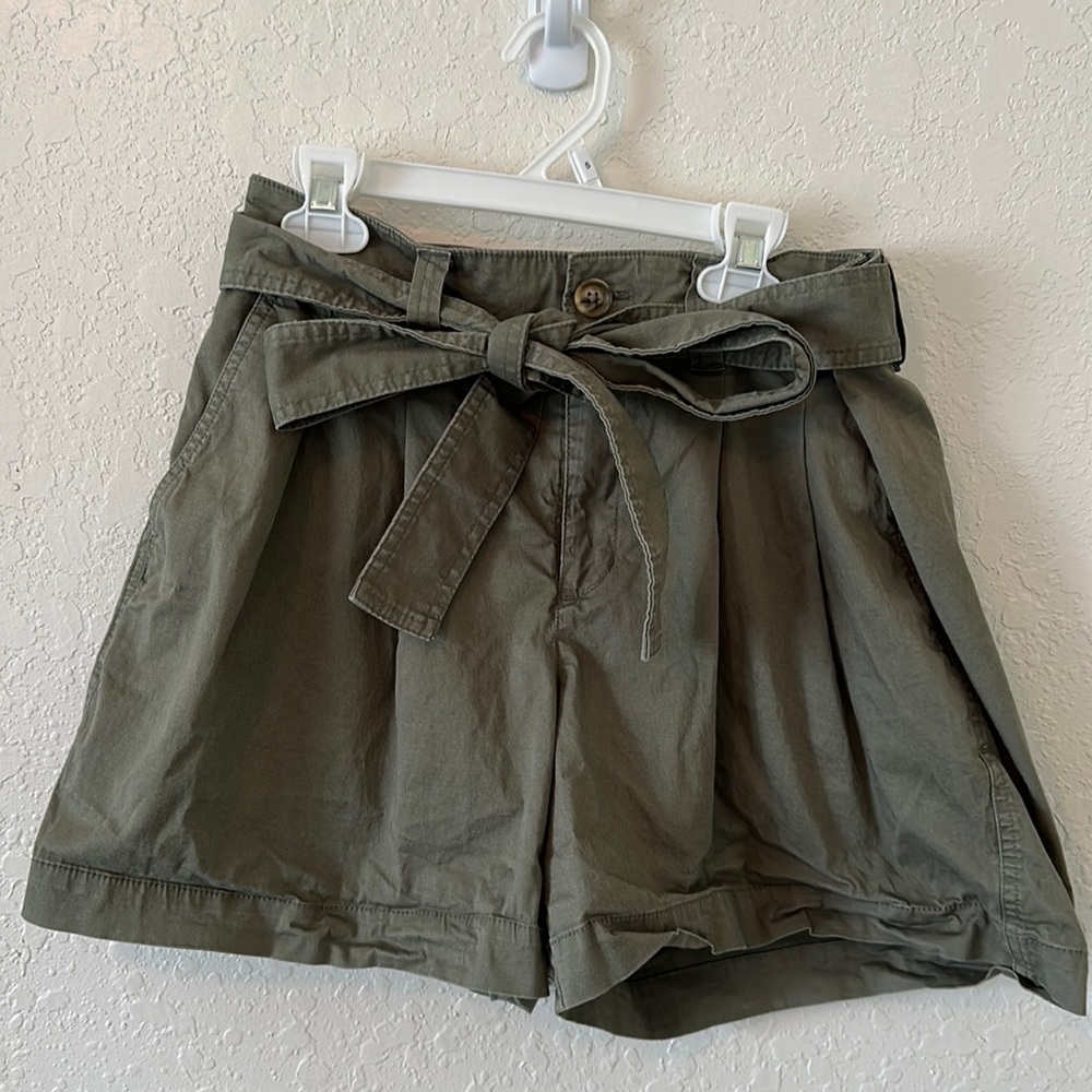 A New Day olive green shorts size 8 high wasted